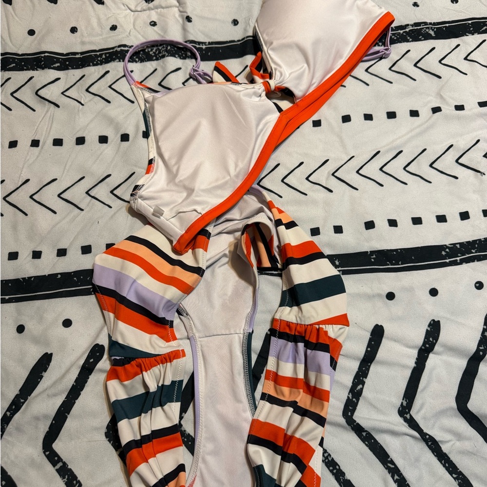 Striped Bikini Set with Multicolor Stripes - Picture 2 of 3